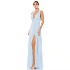 MAC DUGGAL Plunge Neck Chiffon Grecian Gown in Powder Blue Size US 6